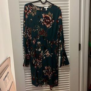 Leith long sleeve fit and flare floral print dress with key hole